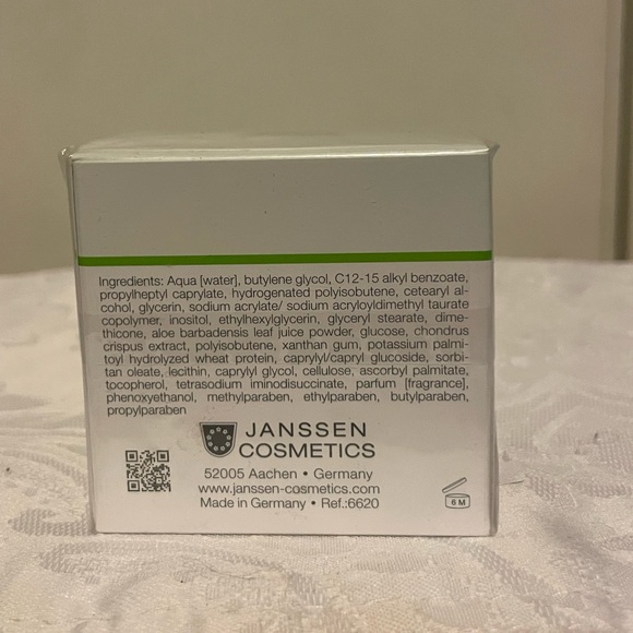 JANSSEN Cosmetics
BALANCING CREAM - Picture 3 of 4